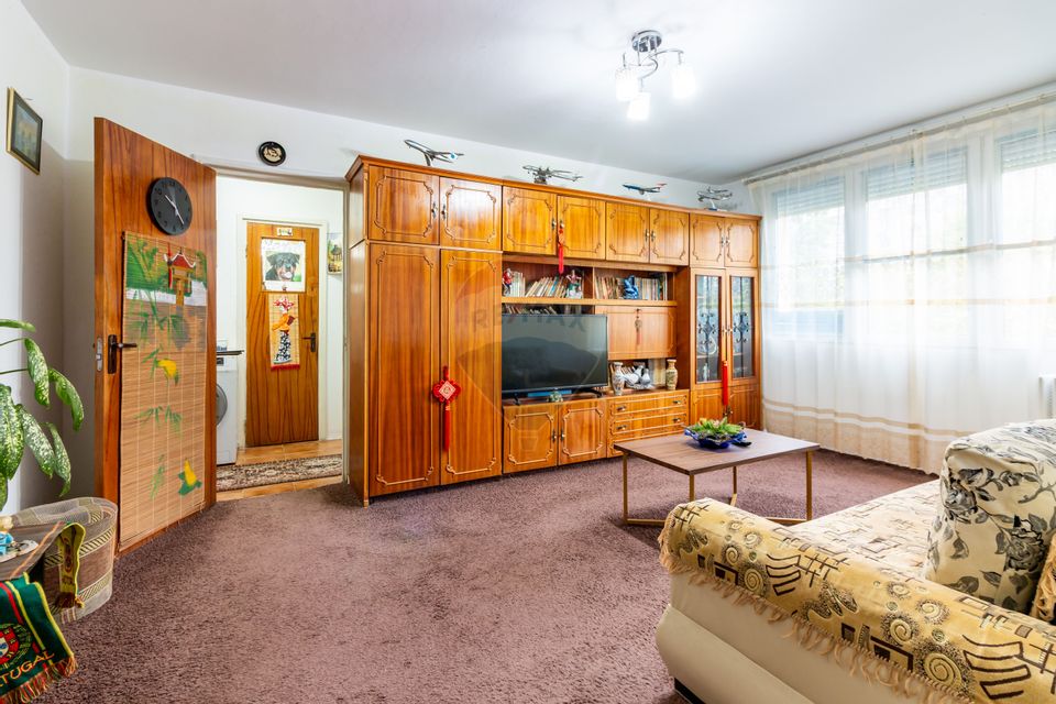 3-room apartment – Huedin street – rehabilitated block – quiet area