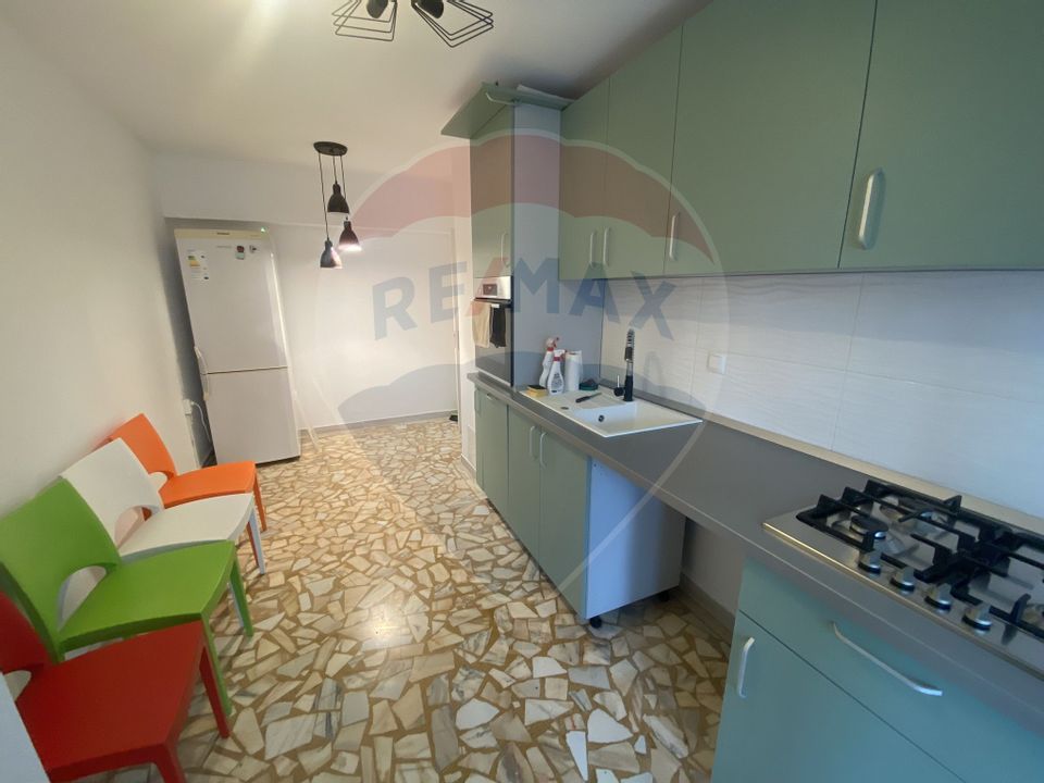 Apartament cu 3 camere de închiriat în zona Domenii