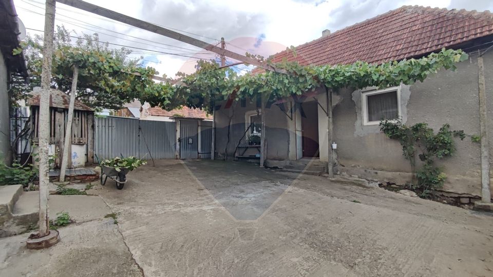 Casă cu 4 camere si teren de vânzare in com. Husasau de Tinca/Fonau