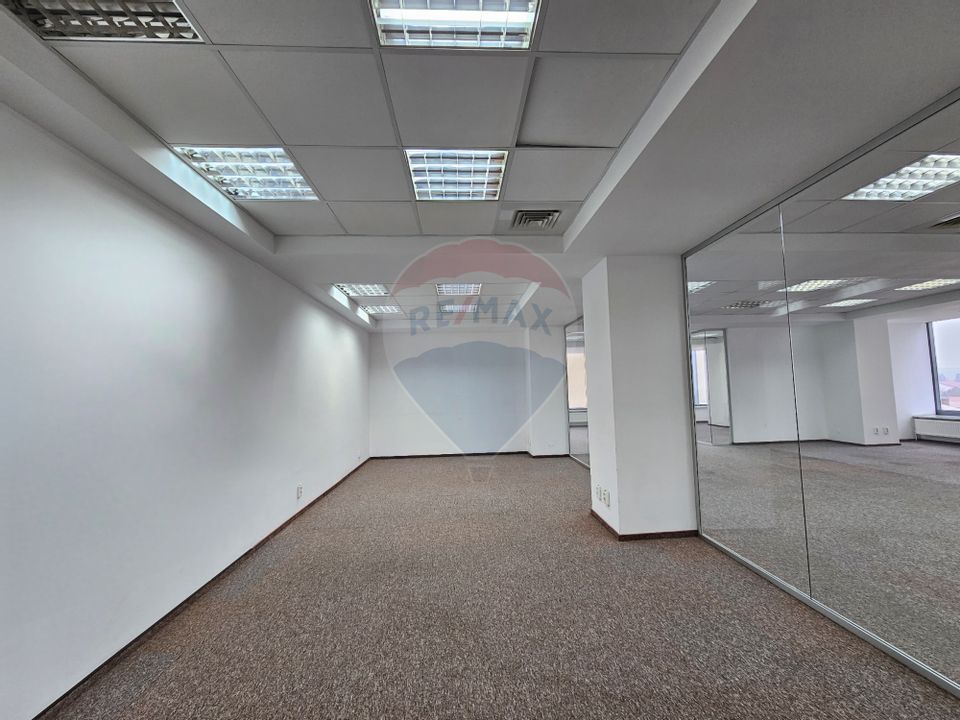 232sq.m Office Space for rent, Ultracentral area