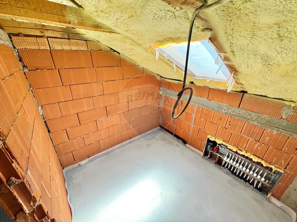 5 room House / Villa for sale, Central area