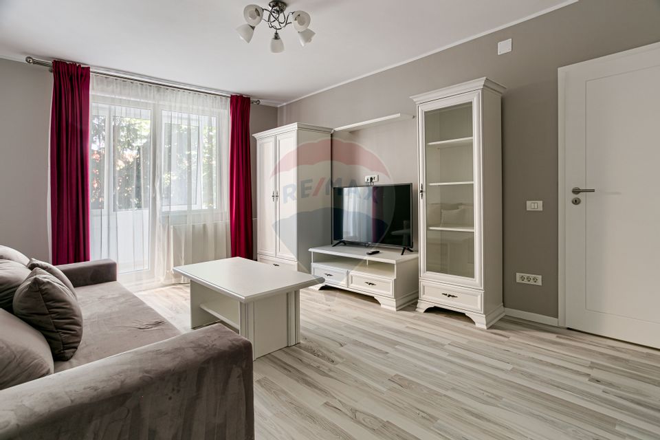 3 room Apartment for rent, Boul Rosu area