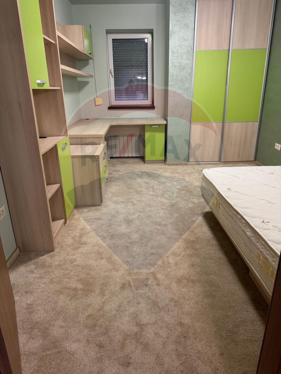 Inchiriere apartament 3 camere In Complexul Orion, Faleza Nord