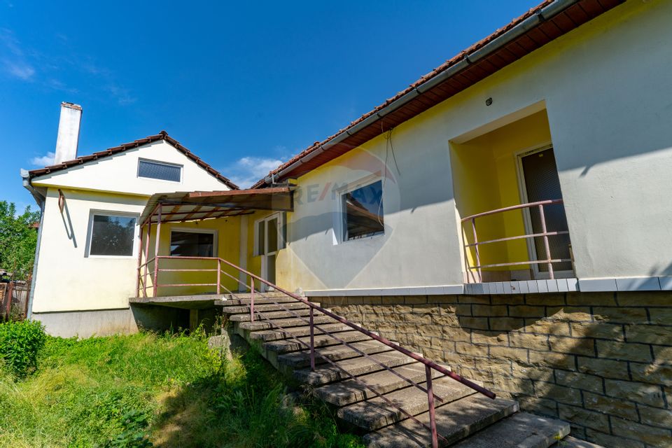 4 room House / Villa for sale, Est area