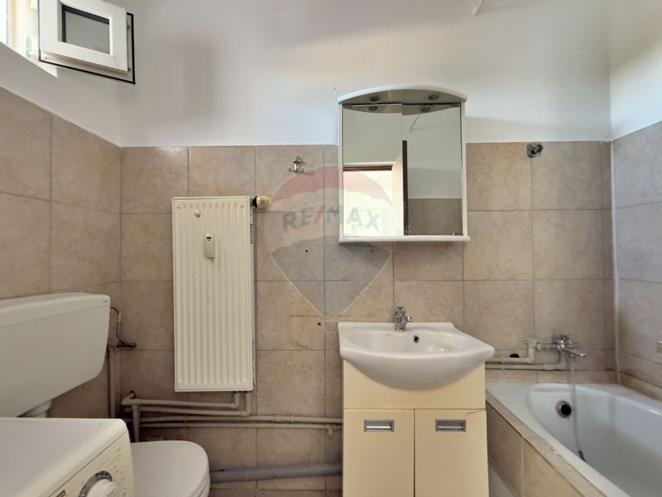 Clădire cu destinații multiple de vânzare în Arad