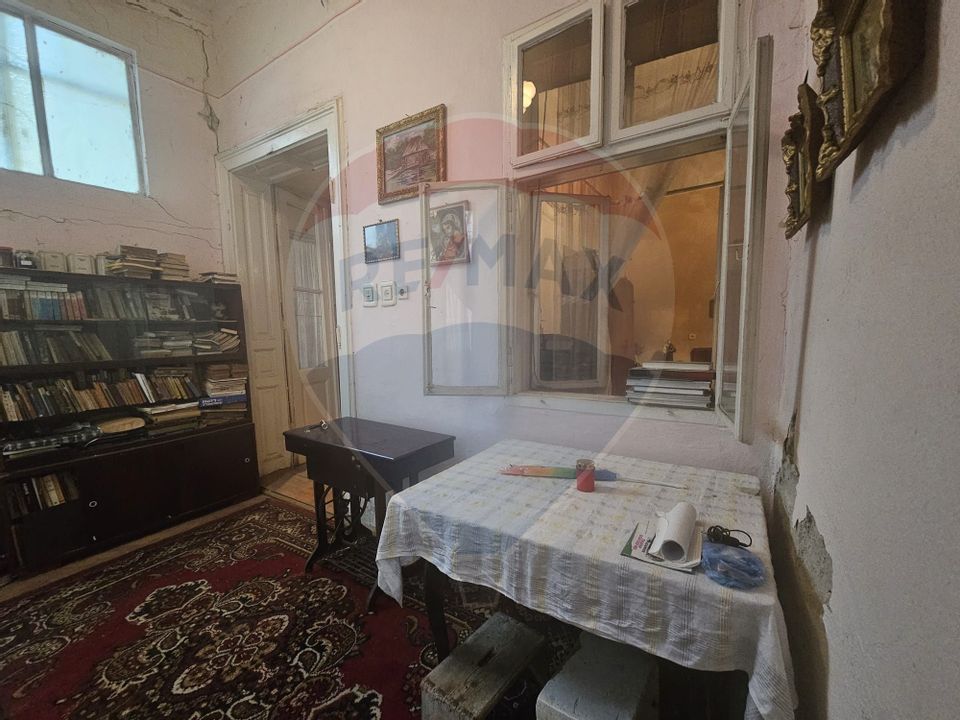 5 room House / Villa for sale, Central area