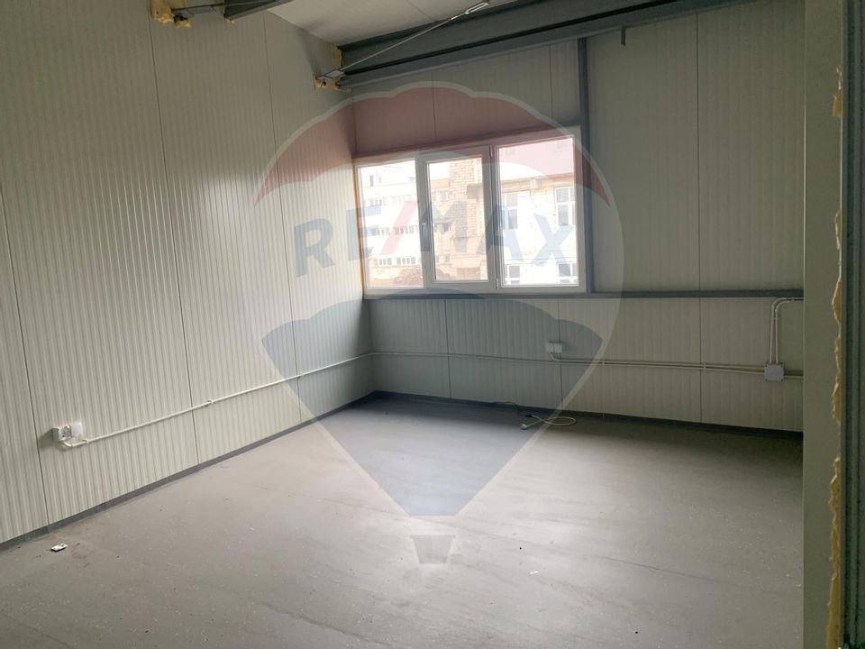 Spațiu industrial de 460mp de închiriat în zona Romanesti