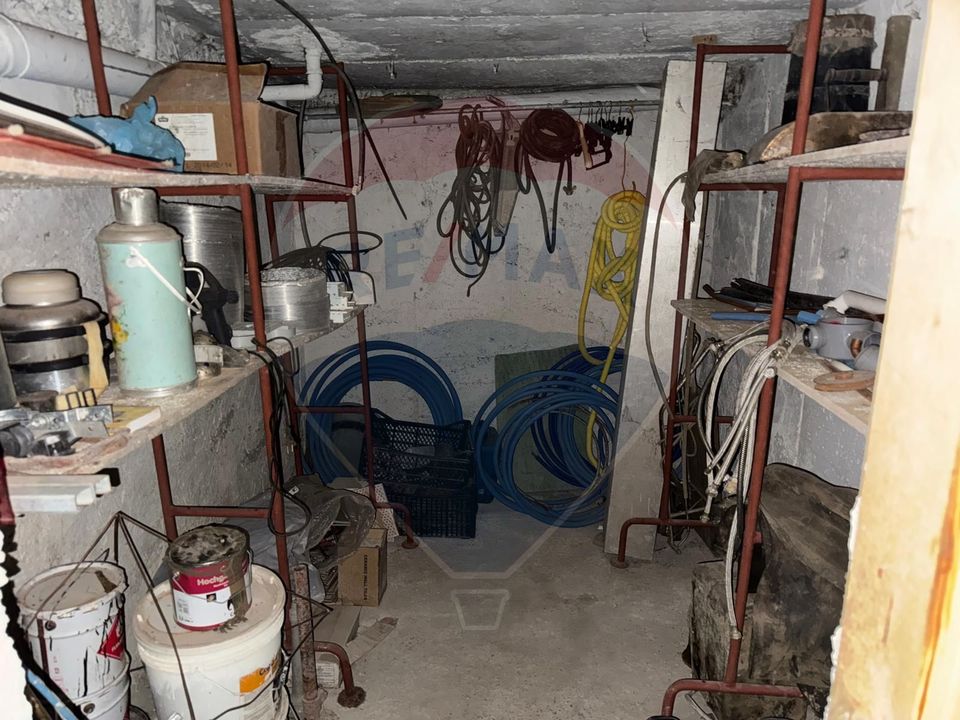 6 room House / Villa for sale, Darmanesti area