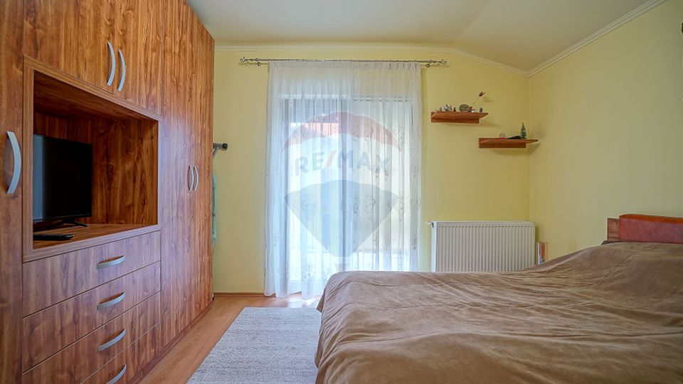 Apartament in vila, 3 camere, Nicolae Labis, Tractorul