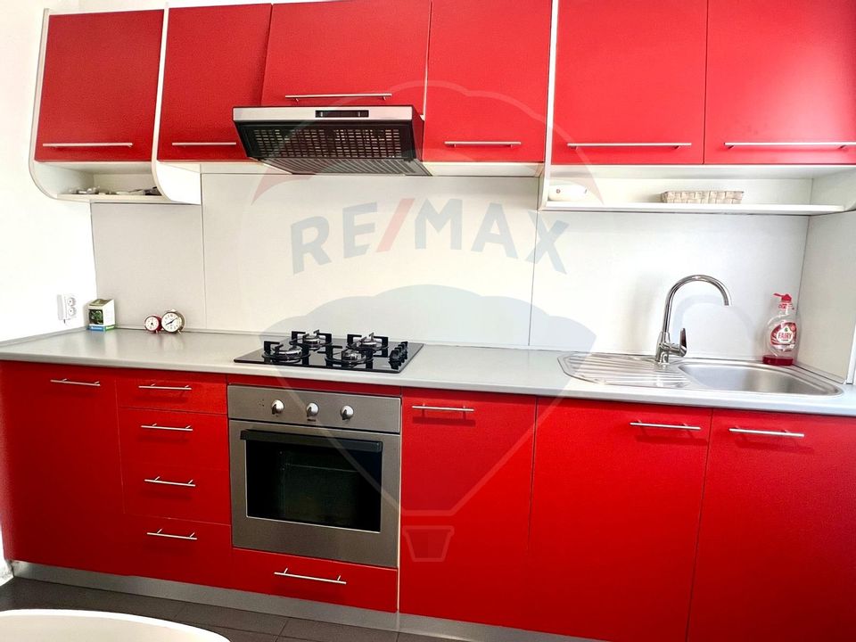 De închiriat apartament cu 3 camere, în zona Dacia