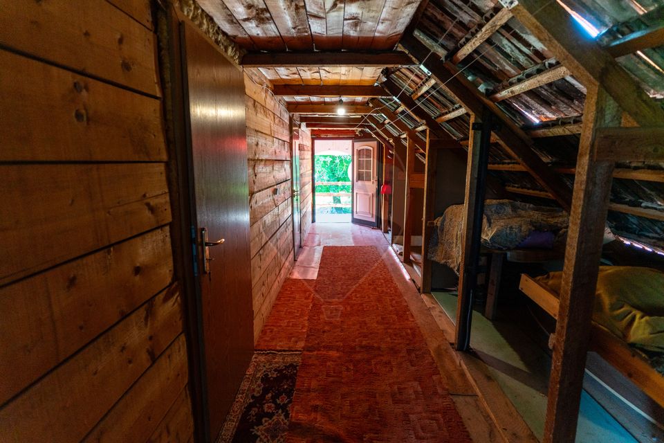 Casă / Vilă cu 10 camere amplasate in 2 corpuri de cladire de vanzare