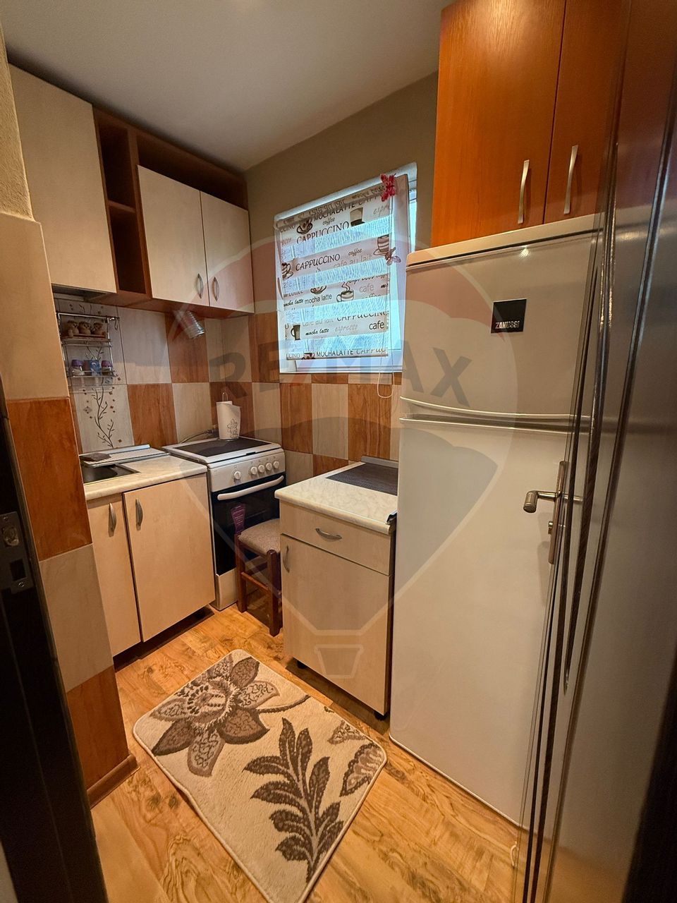 Apartament cu o camera de inchiriat- zona 6 Vanatori