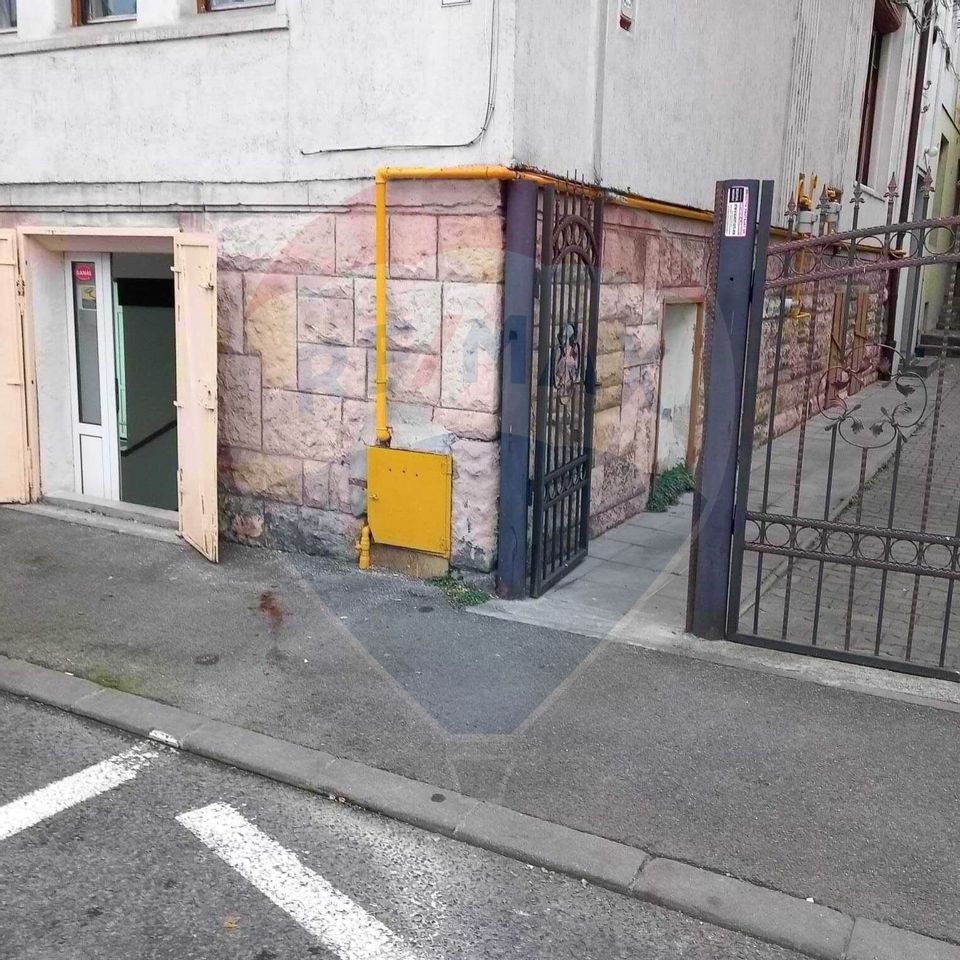 136sq.m Commercial Space for sale, Central area