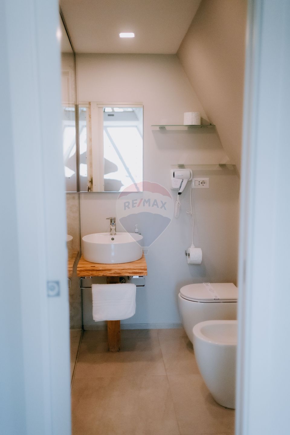 380sq.m Special Property for sale