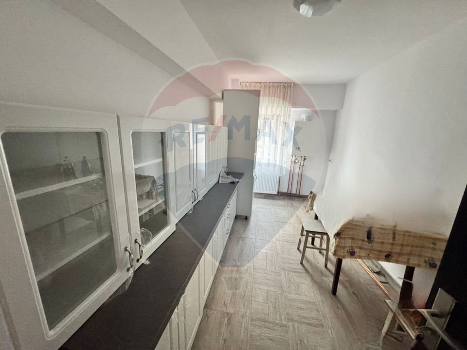 Apartament cu 2 camere de inchiriat-zona Mall