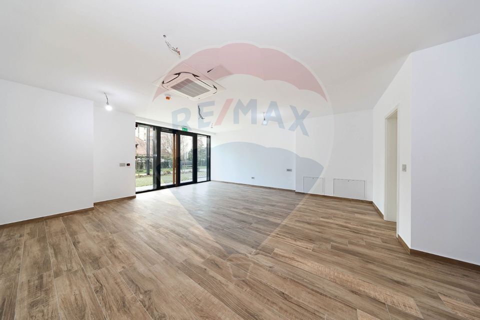 Spațiu comercial Cosmopolit/ Ultracentral