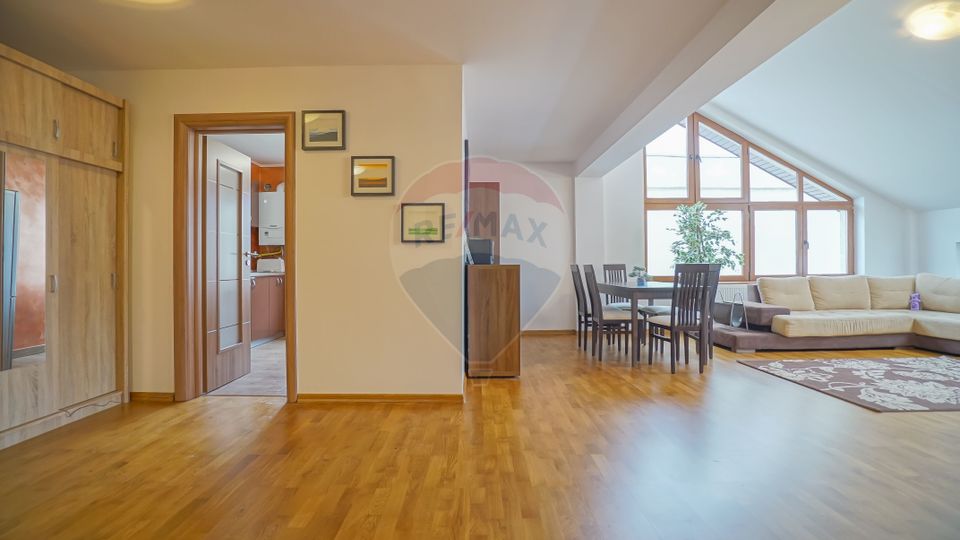 REZERVAT ! Apartament lux 3 camere