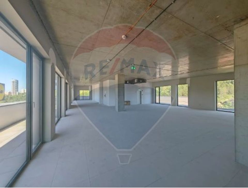 Spațiu de birouri  spre vânzare cu terasă - Mănăstur