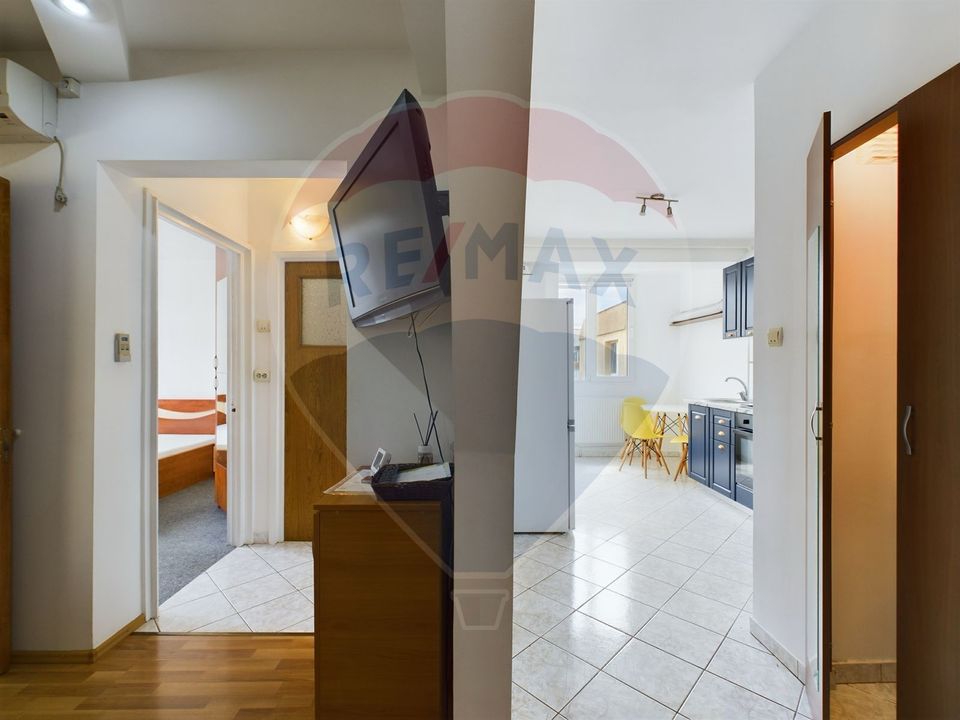 3 room Apartment for rent, Grivitei area