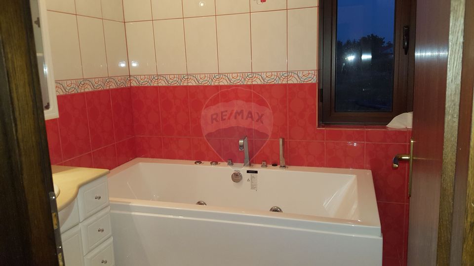 6 room House / Villa for sale