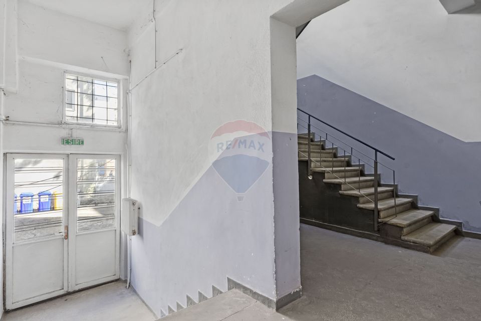 Cladire unica cu destinatii multiple de vanzare Ultracentral Arad