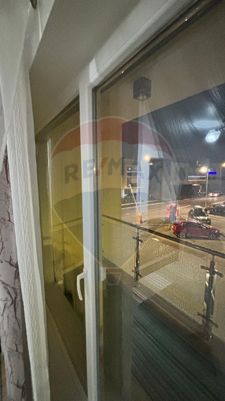 Apartament modern de închiriat cu 2 camere în zona Coresi