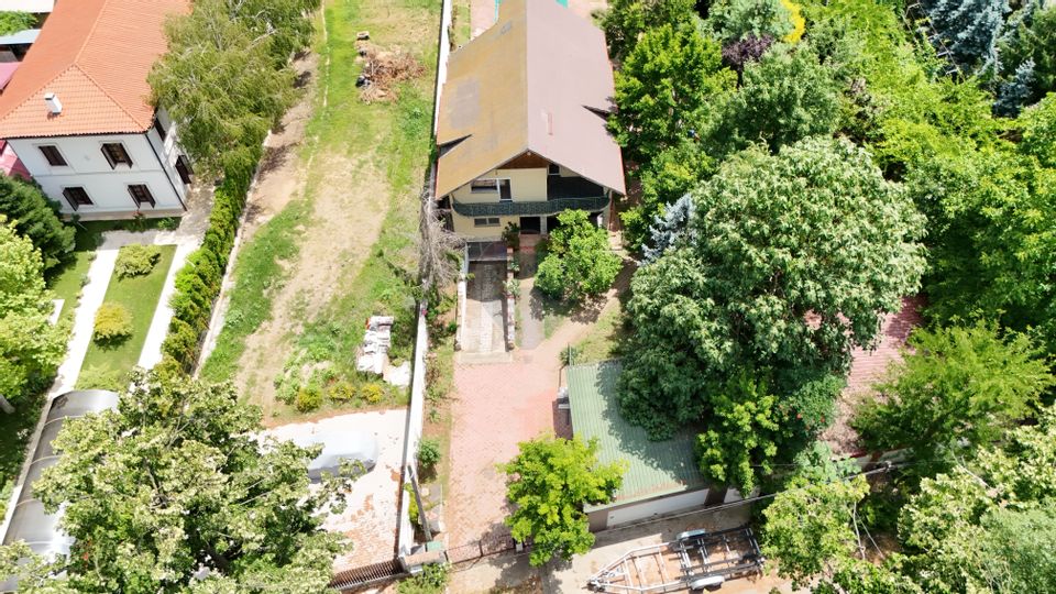 Snagov Villa for Sale | Pool, Orchard, 8 Rooms | 3077 sqm land