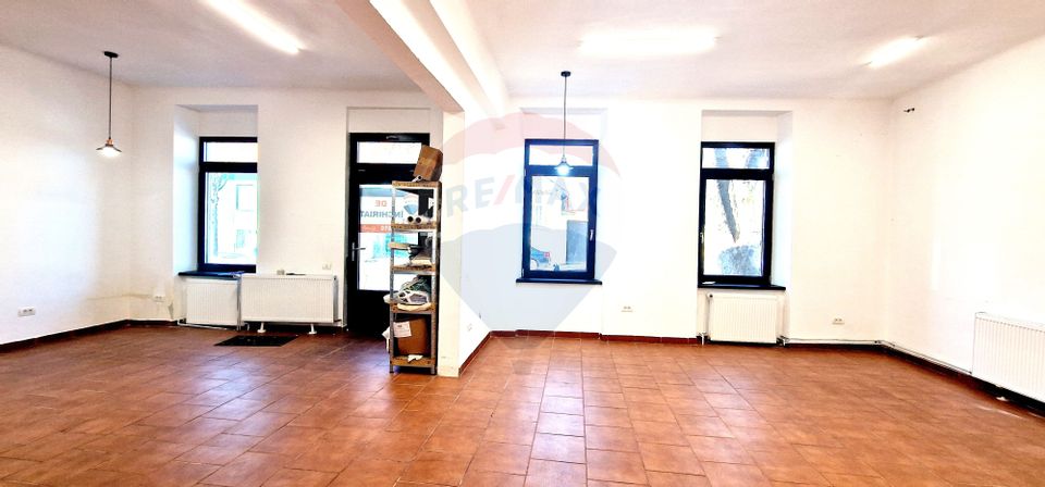80sq.m Commercial Space for rent, Brasovul Vechi area
