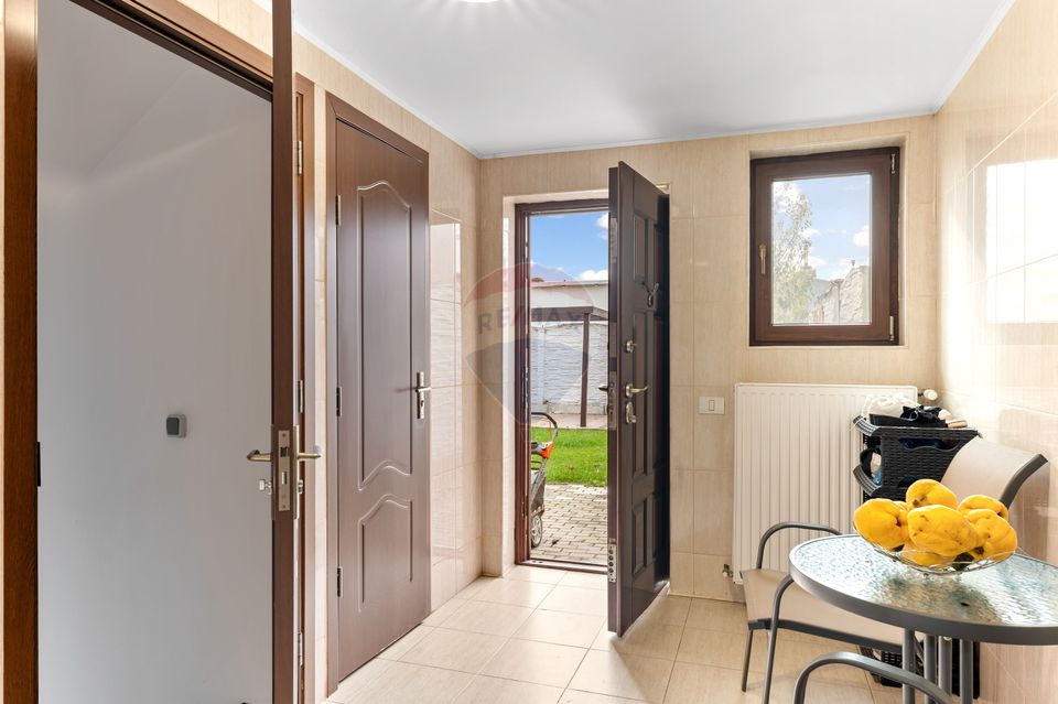 DE VANZARE  Vila cu piscina Zona Colentina