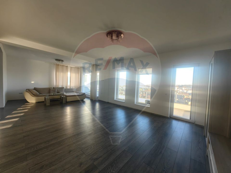 Casă tip duplex 4 camere de inchiriat