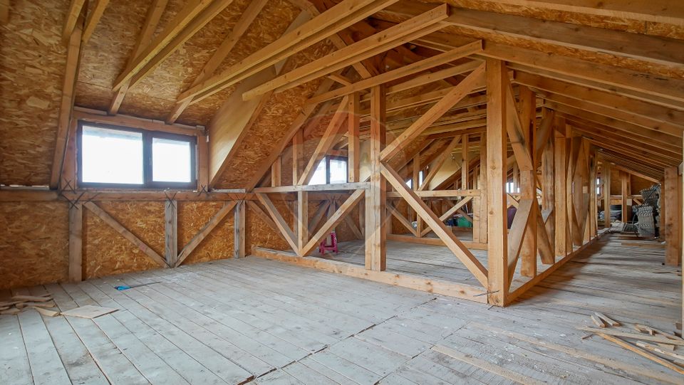 Comision 0%-Cladire versatila 14 camere-Multiple utilizari