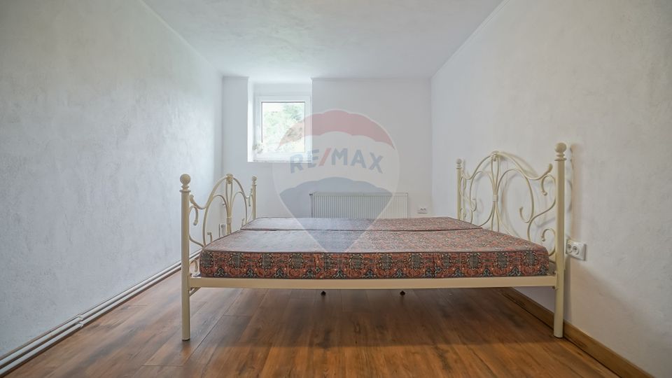 REZERVAT! De vânzare apartament 4 camere în vilă impozantă