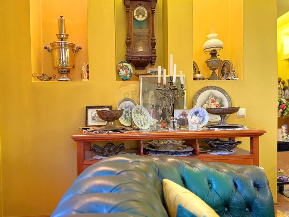 8 room House / Villa for sale, Central area