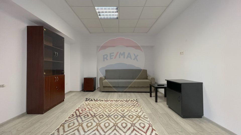 3 room Apartment for rent, Centrul Civic area