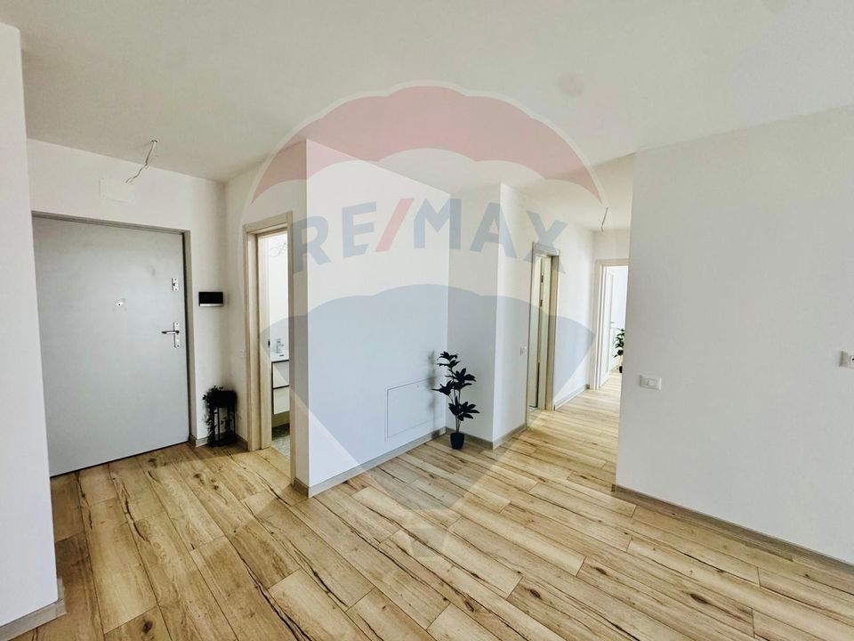 Apartament cu 3 camere de vânzare în zona Central