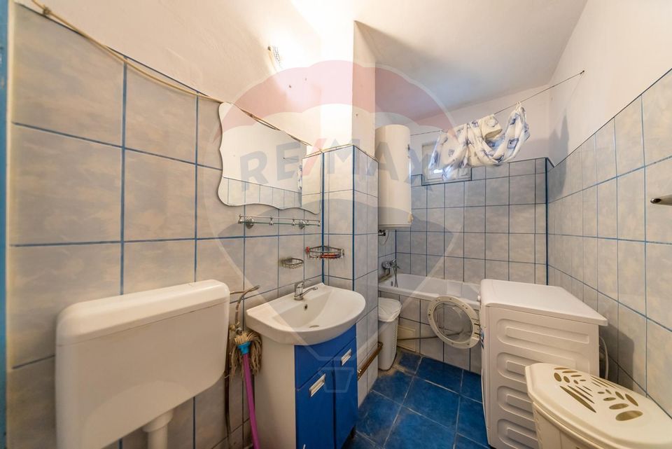 Apartament de vânzare 3 camere Chisineu Cris