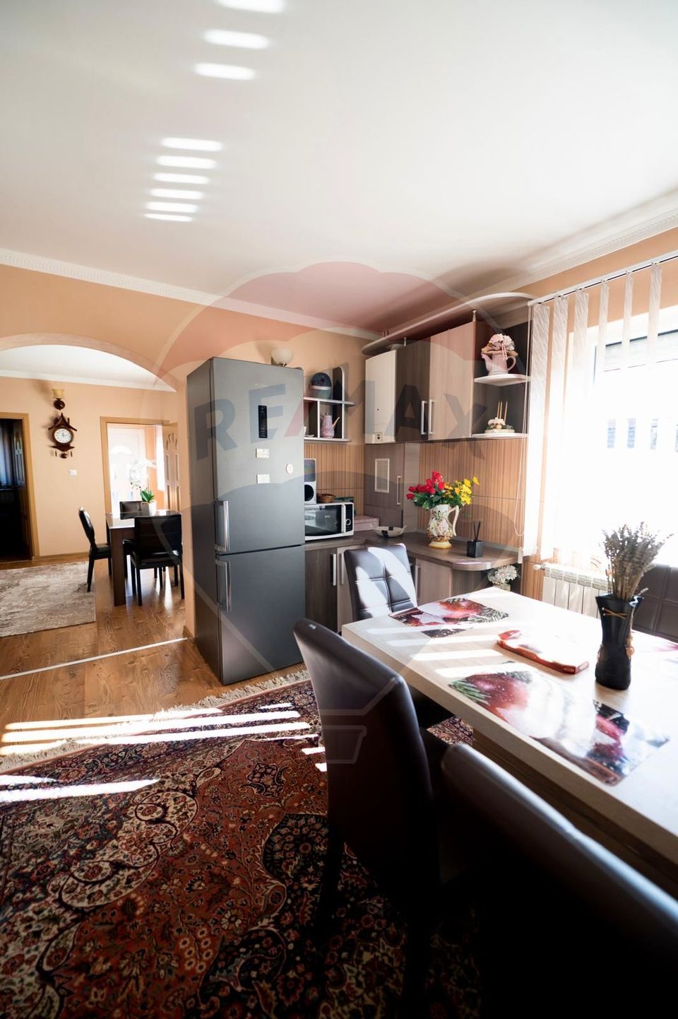 Casă impresionanta cu teren 2700mp garaj 2 masini si terasa-Madaras