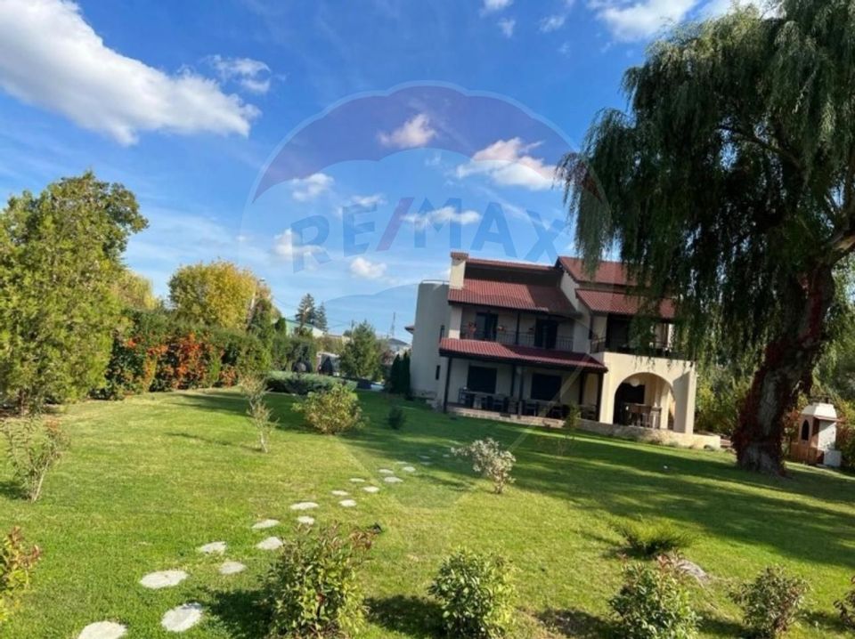 Luxury Villa for Rent on the Snagov Lake Shore