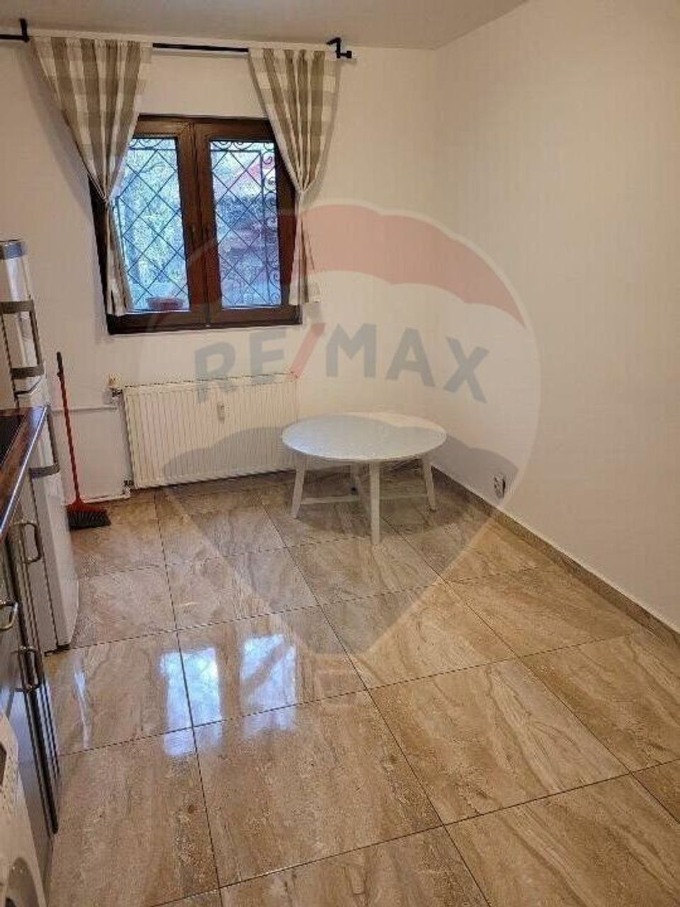 Inchiriere apartament în zona Stefan cel Mare