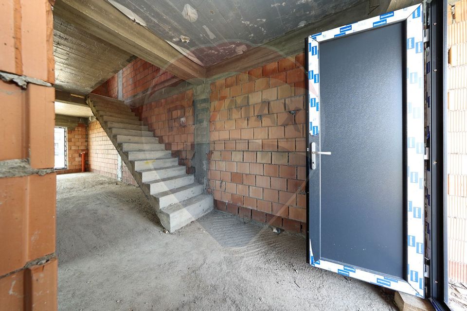 4 room House / Villa for sale