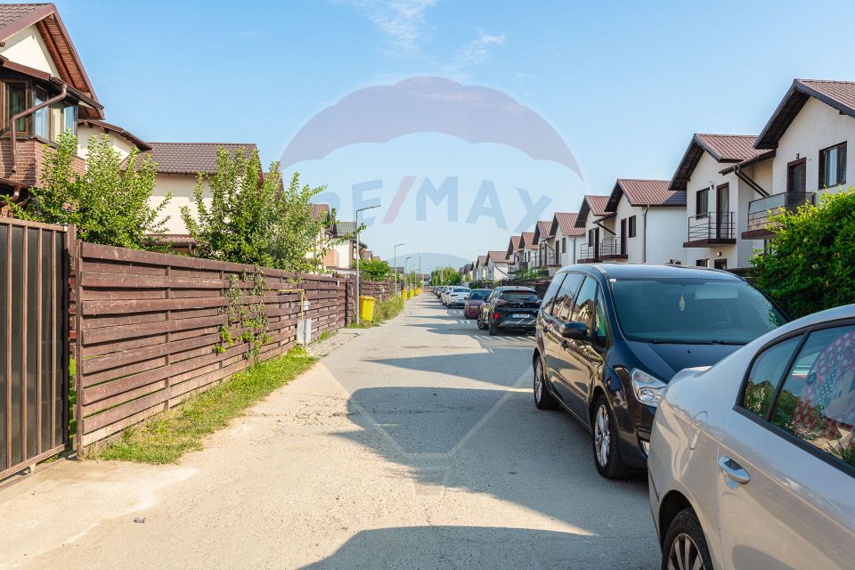 Casa de Vânzare în Domnești - 4 Camere, Complet Mobilată și Utilată