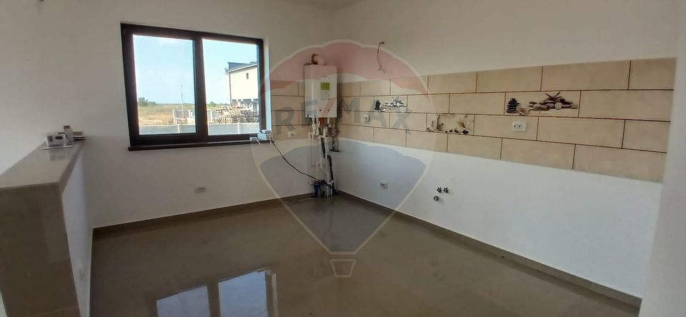 Casa individuala spatioasa cu 5 camere de vanzare in Corbeanca