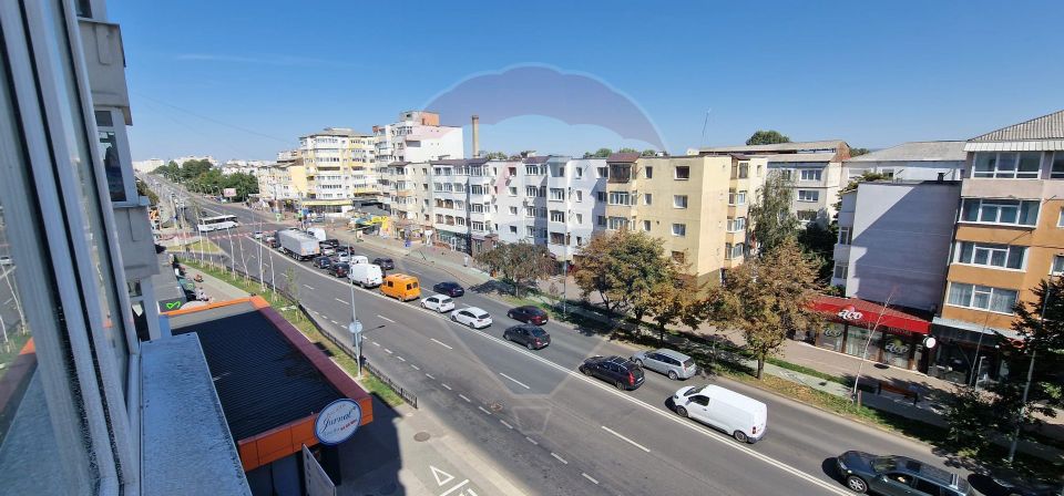 Apartament DE INCHIRIAT cu 2 camere decomandate, zona Narcisa