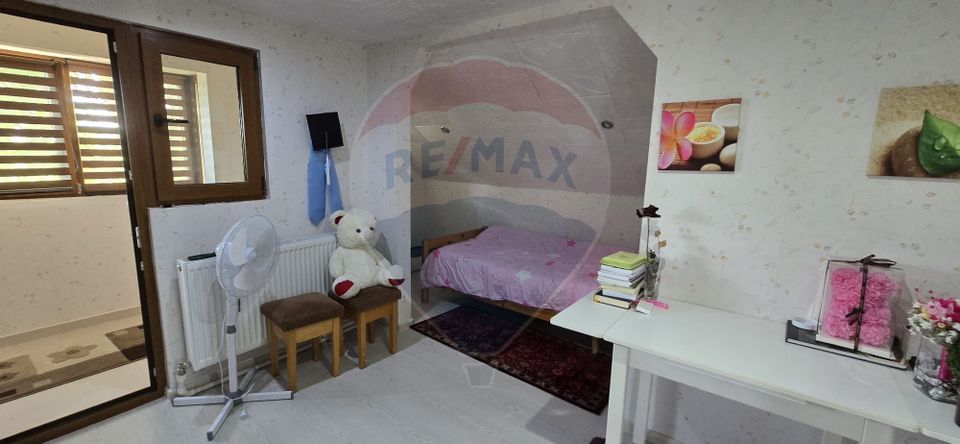 6 room House / Villa for sale