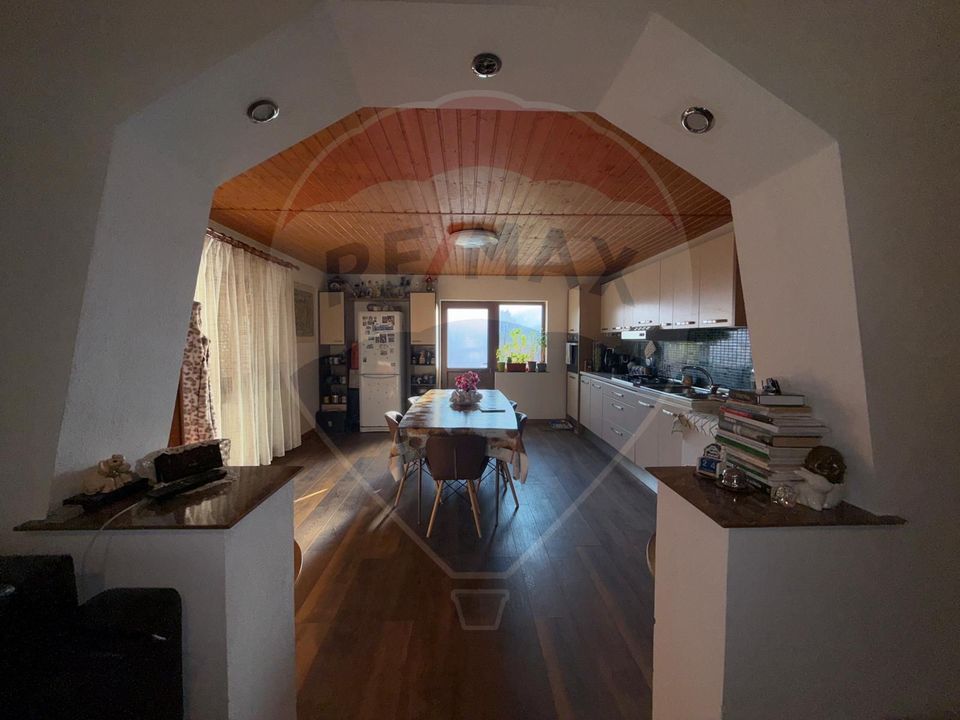 Casa cu teren de vanzare Golesti-Ramnicu Valcea / Manastirea Filimon