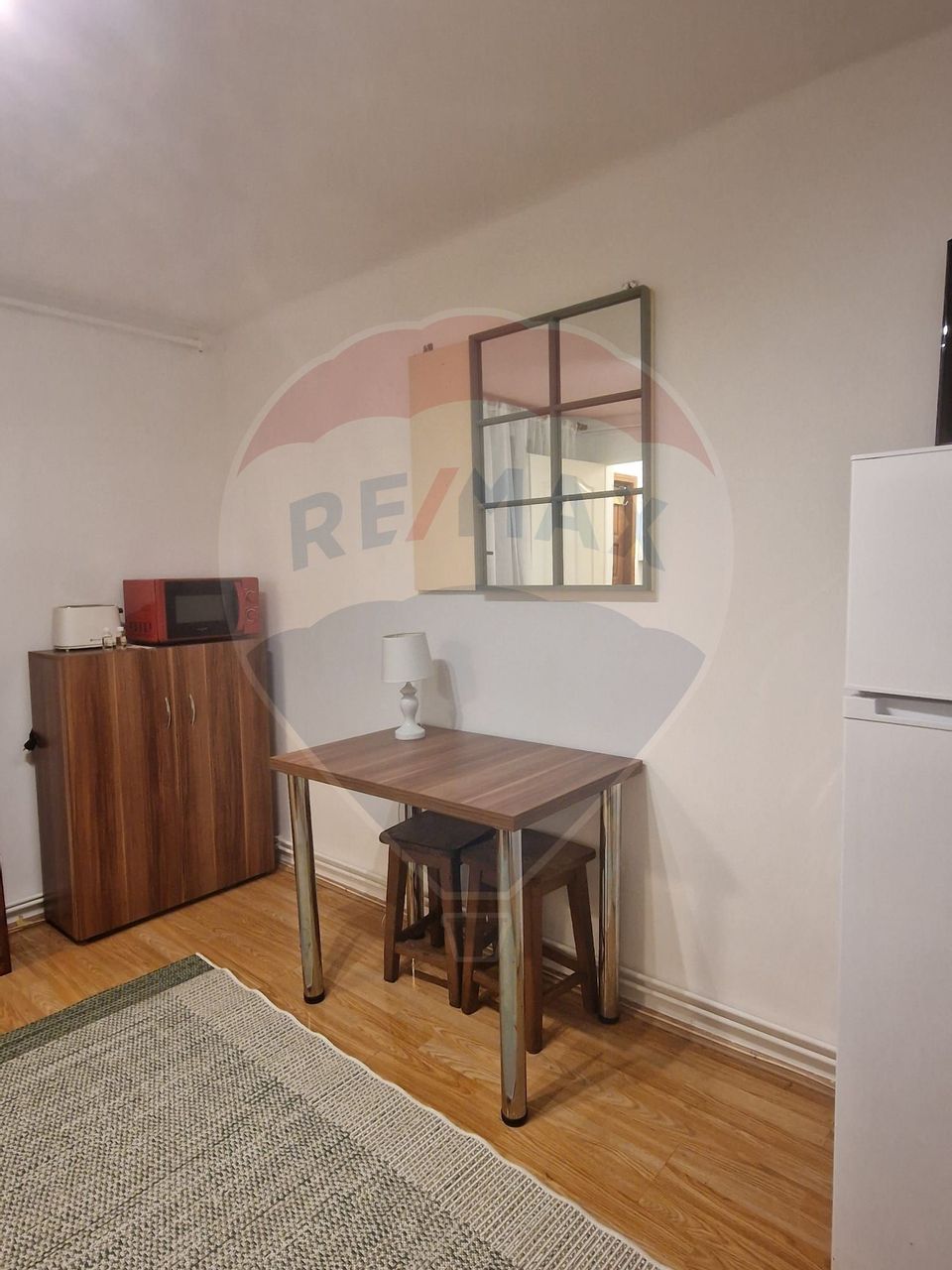 Apartament cu 1 camere de inchiriat in zona Semicentrala