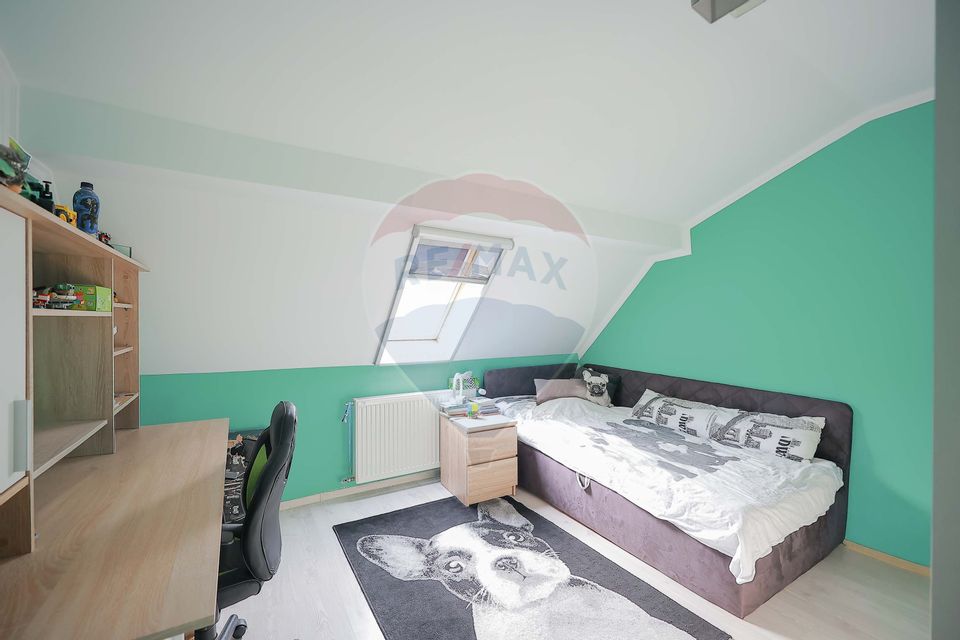 5 room Apartment for sale, Central area