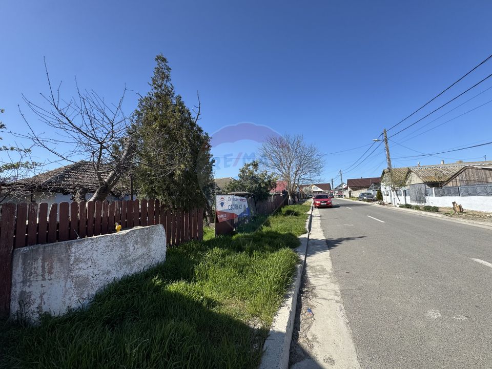 Land 2,098sqm Lumina / Strada SIRENEI