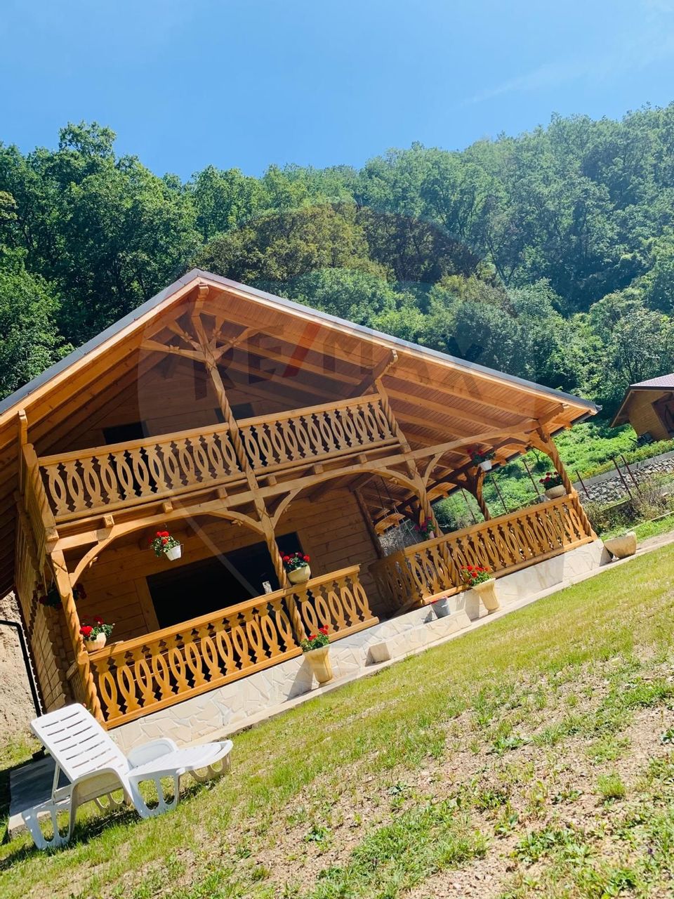 Cabana de lemn,  rustica, cu 5 camere , com.Baisoara, Moara de Padure
