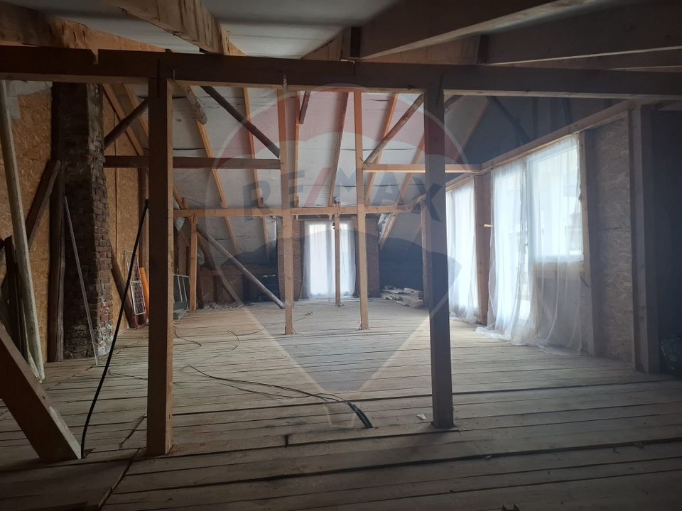 6 room House / Villa for sale, Est area